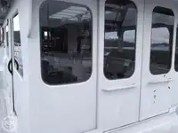 Șalupă de vânzare