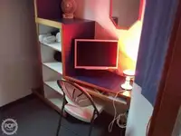 Șalupă de vânzare