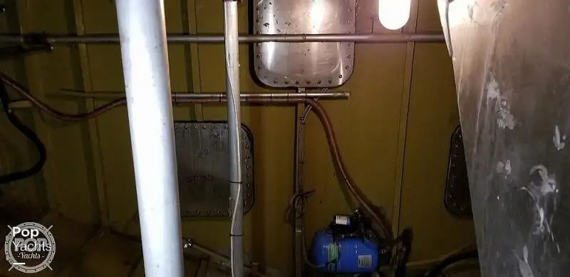 Nava de pescuit tip trauler de vânzare
