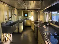 Navă de croazieră și feribot de vânzare