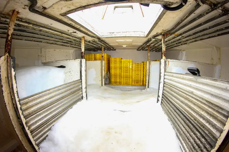 Nava transportoare de GNL de vânzare