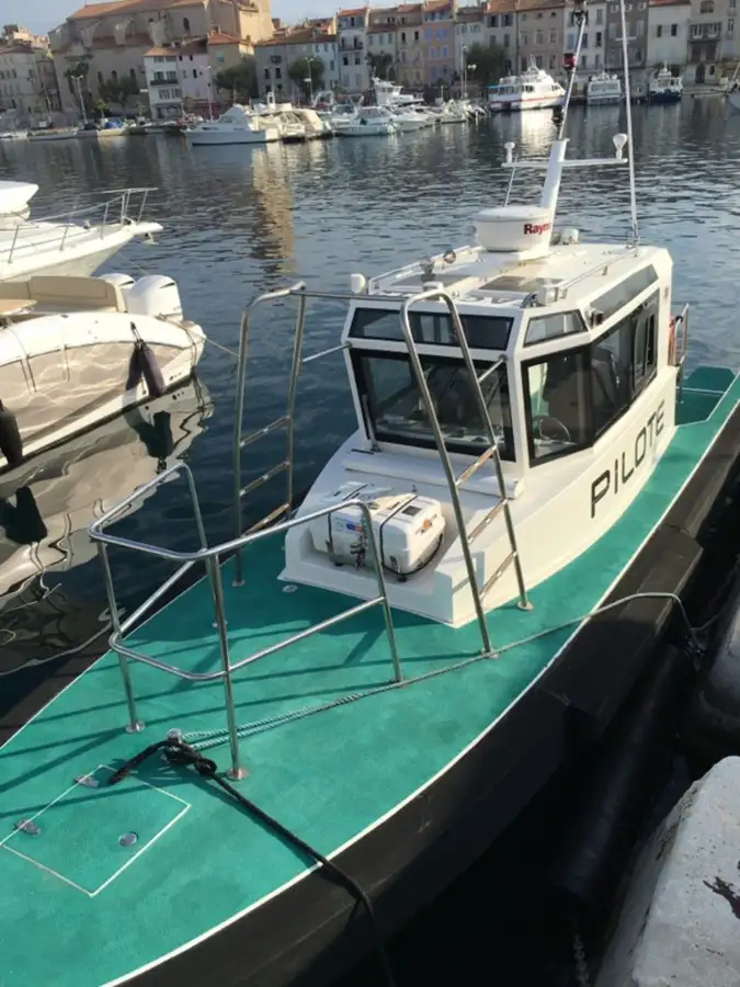 Navă pilot de vânzare