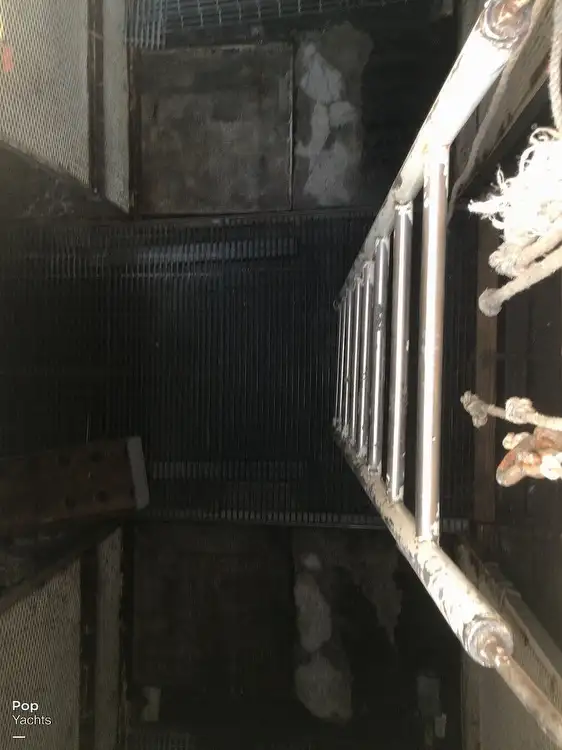Nava de pescuit tip trauler de vânzare