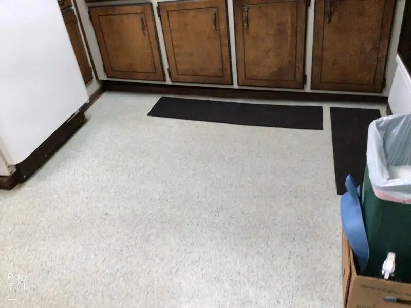 Nava de pescuit tip trauler de vânzare