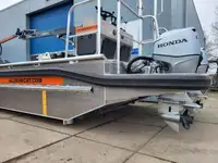 Catamaran de vânzare