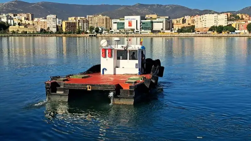 Ambarcațiuni de lucru de vânzare