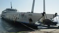 Navă cu feribotul de vânzare