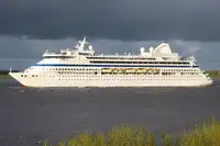 Navă de croazieră de vânzare