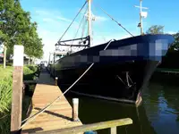 Nava de pescuit tip trauler de vânzare
