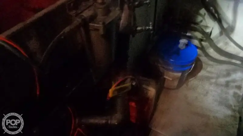 Nava de pescuit tip trauler de vânzare