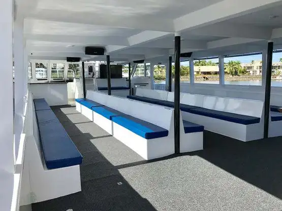 Catamaran de vânzare