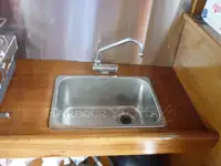 Nava de pescuit tip trauler de vânzare
