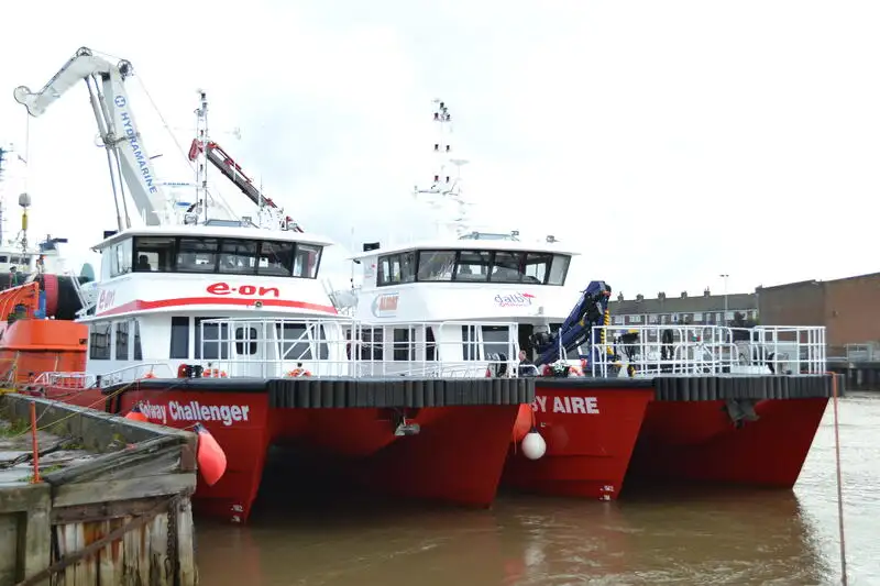 Catamaran de vânzare