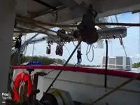 Nava de pescuit tip trauler de vânzare