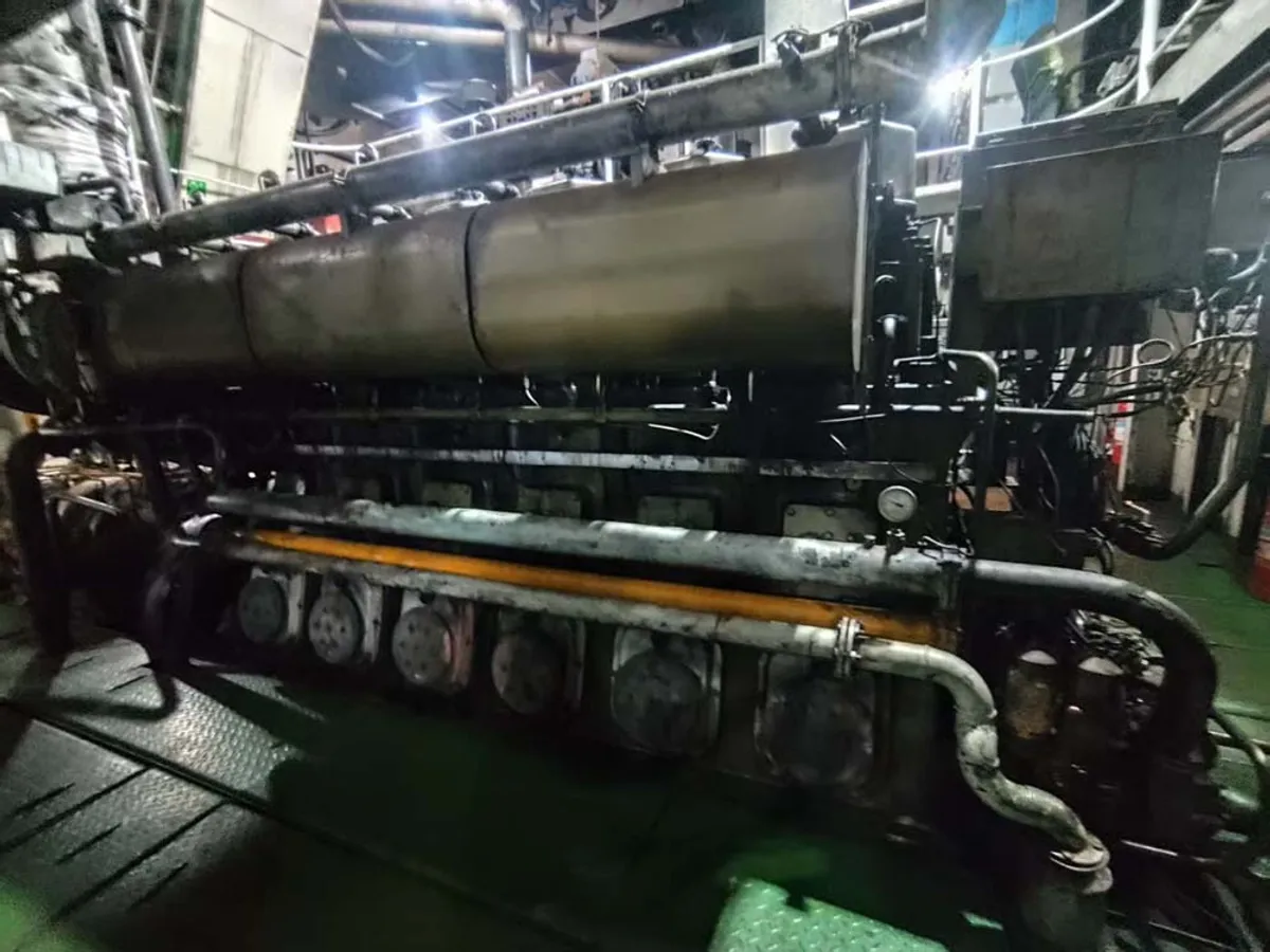 Nava container de vânzare