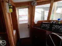 Nava de pescuit tip trauler de vânzare