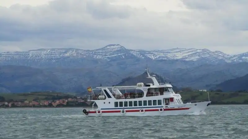 Navă de feribot de vânzare