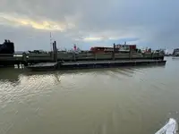 Ponton de vânzare