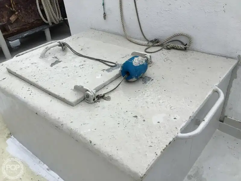 Nava de pescuit tip trauler de vânzare