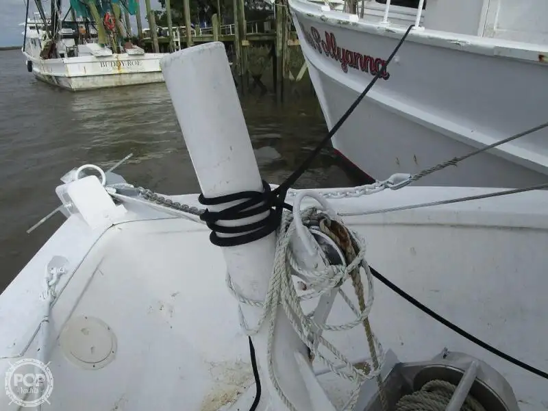 Nava de pescuit tip trauler de vânzare