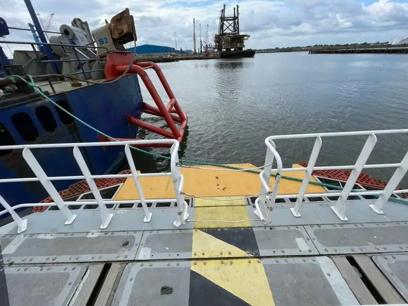 Nava container de vânzare