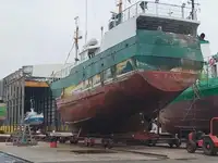 Nava de pescuit tip trauler de vânzare