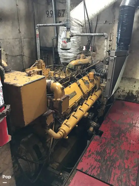 Nava de pescuit tip trauler de vânzare