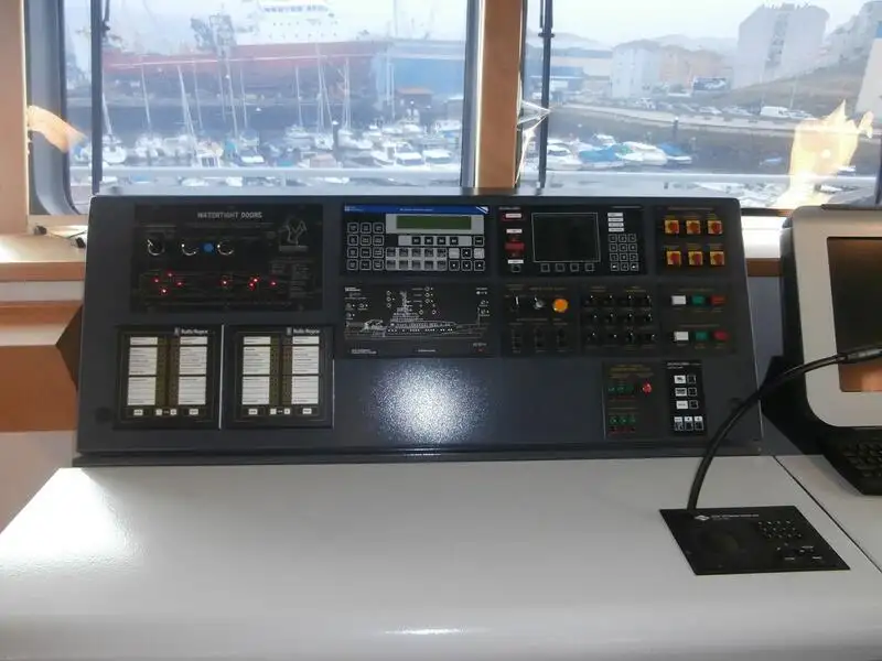 Nava container de vânzare