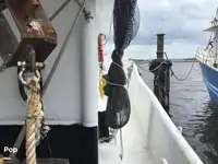 Nava de pescuit tip trauler de vânzare