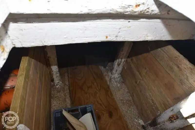 Nava de pescuit cu linii lungi de vânzare