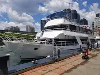 Nava de pasageri de vânzare
