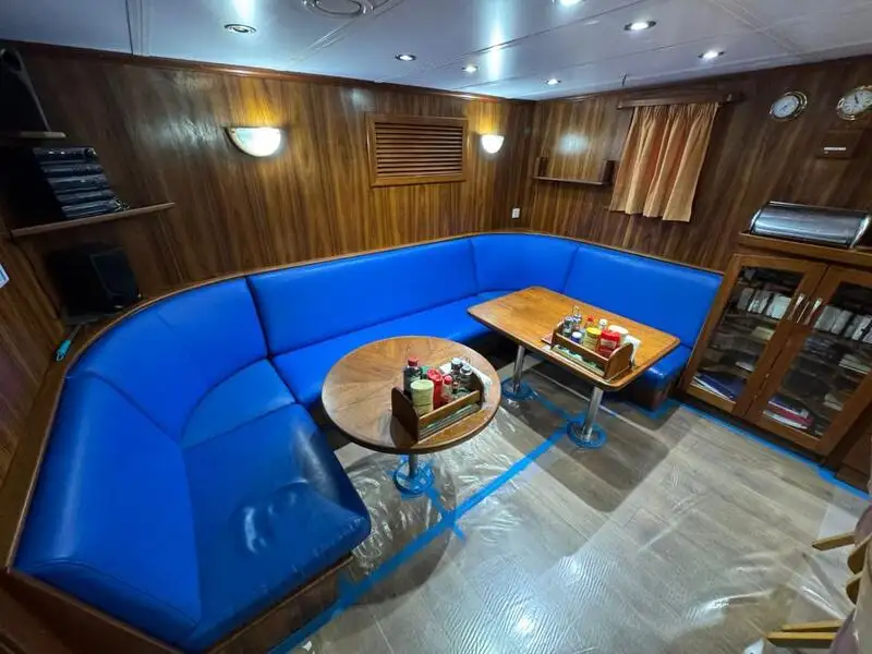 Nava container de vânzare