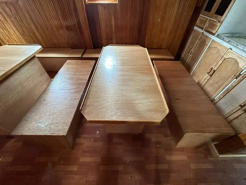 Nava de pescuit tip trauler de vânzare
