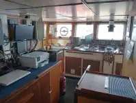 Nava de pescuit tip trauler de vânzare