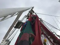 Nava de pescuit tip trauler de vânzare