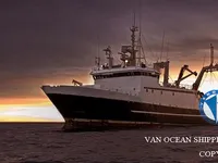 Nava de pescuit tip trauler de vânzare