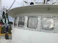 Nava de pescuit tip trauler de vânzare