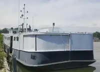 Nava de pescuit tip trauler de vânzare
