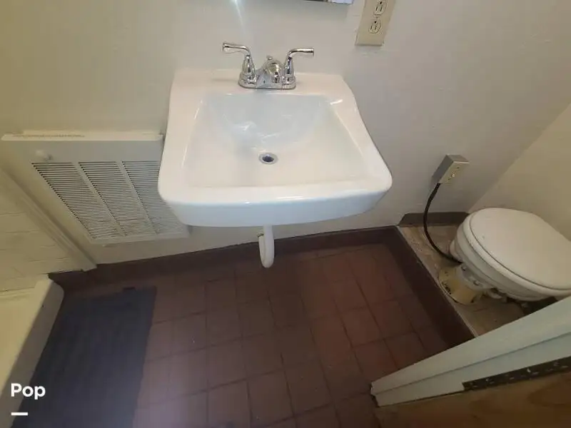Nava de pescuit tip trauler de vânzare