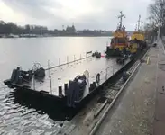 Ponton de vânzare