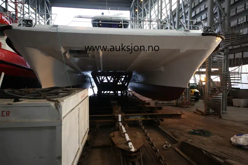 Catamaran de vânzare