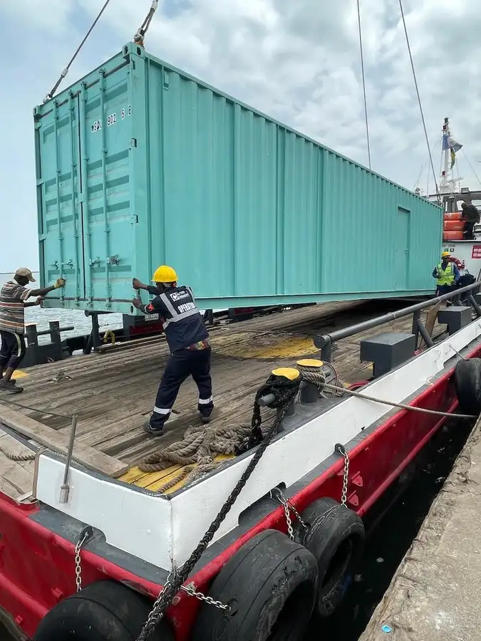 Nava container de vânzare