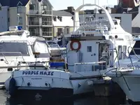 Nava de pescuit tip trauler de vânzare