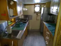 Nava de pescuit tip trauler de vânzare