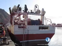 Nava de pescuit tip trauler de vânzare
