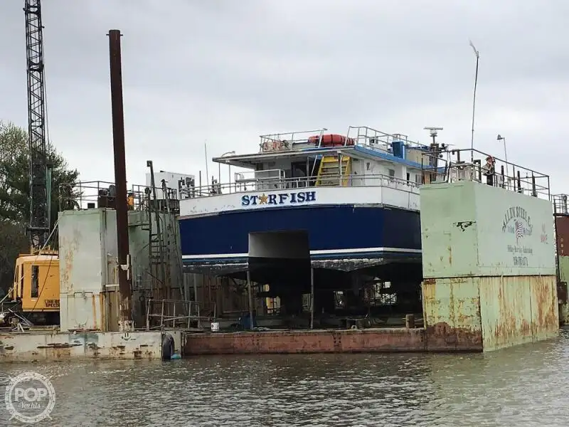 Catamaran de vânzare