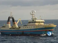 Nava de pescuit tip trauler de vânzare