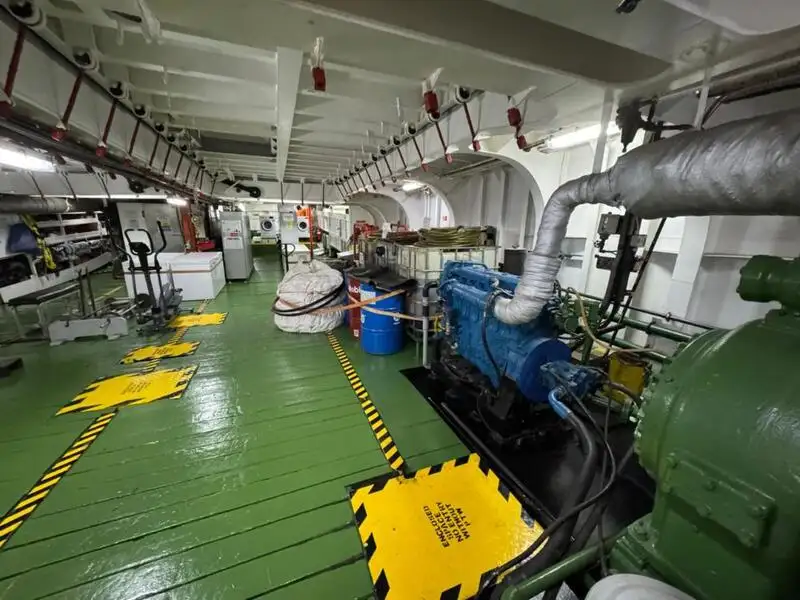 Nava container de vânzare