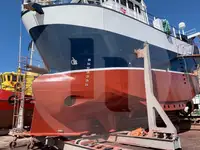 Nava de pescuit tip trauler de vânzare