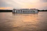 Navă de croazieră de vânzare